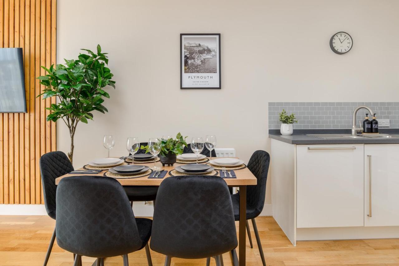 Premium Apartment - Allocated Parking - Great Location Plymouth Luaran gambar