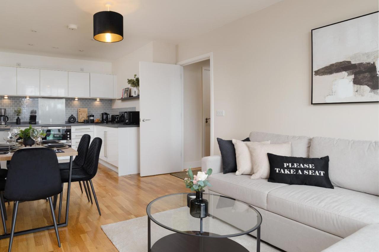 Premium Apartment - Allocated Parking - Great Location Plymouth Luaran gambar