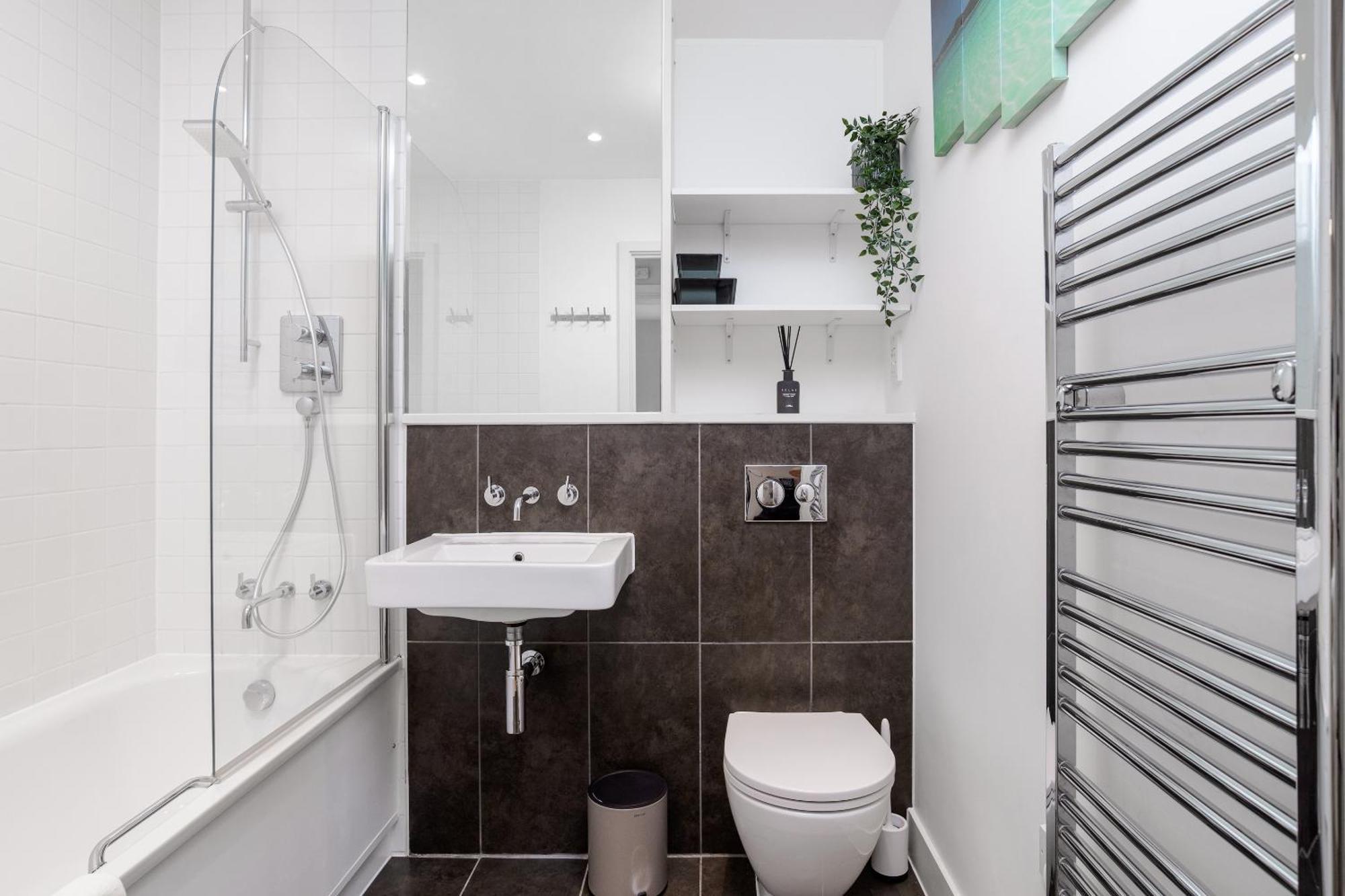 Premium Apartment - Allocated Parking - Great Location Plymouth Luaran gambar