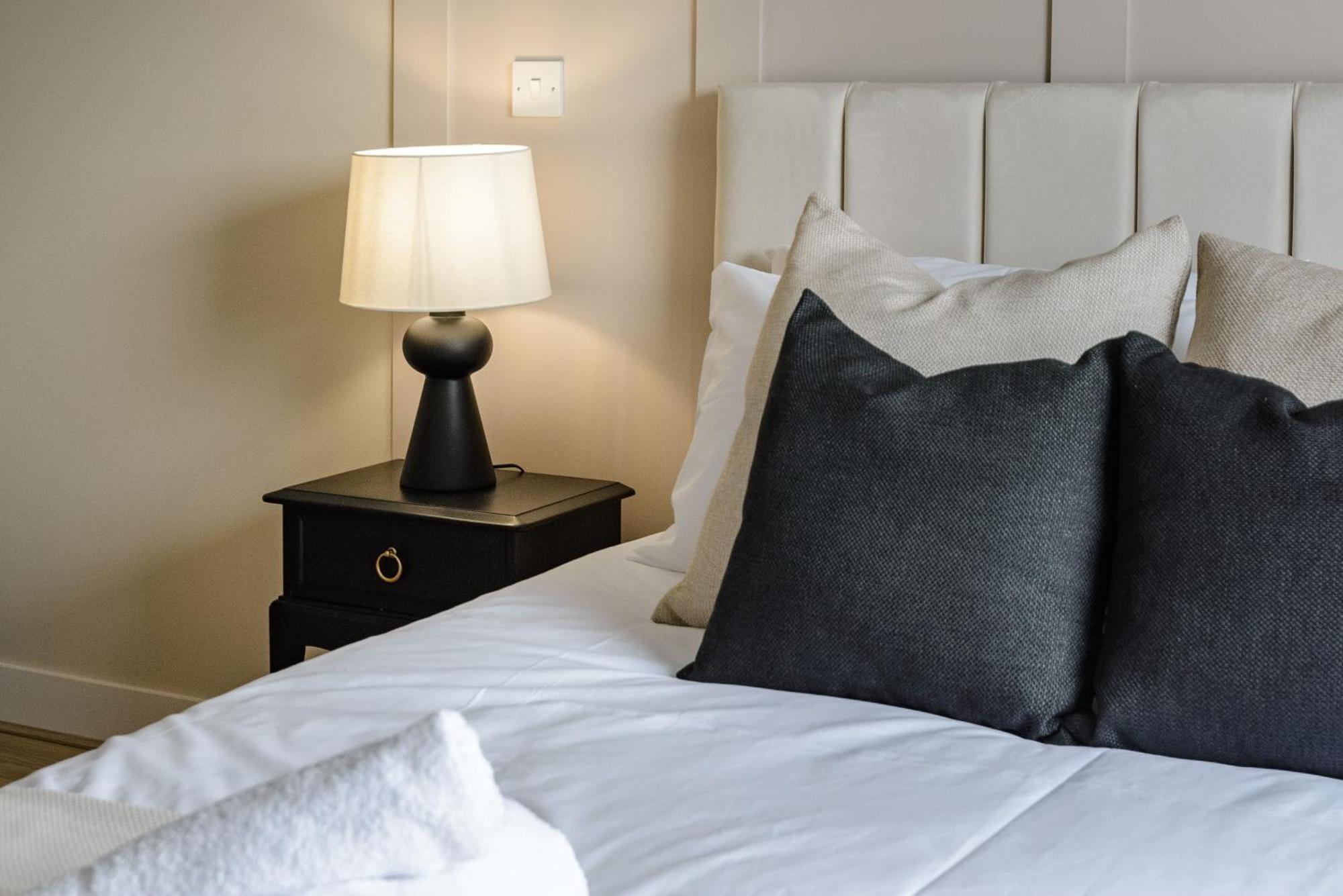 Premium Apartment - Allocated Parking - Great Location Plymouth Luaran gambar