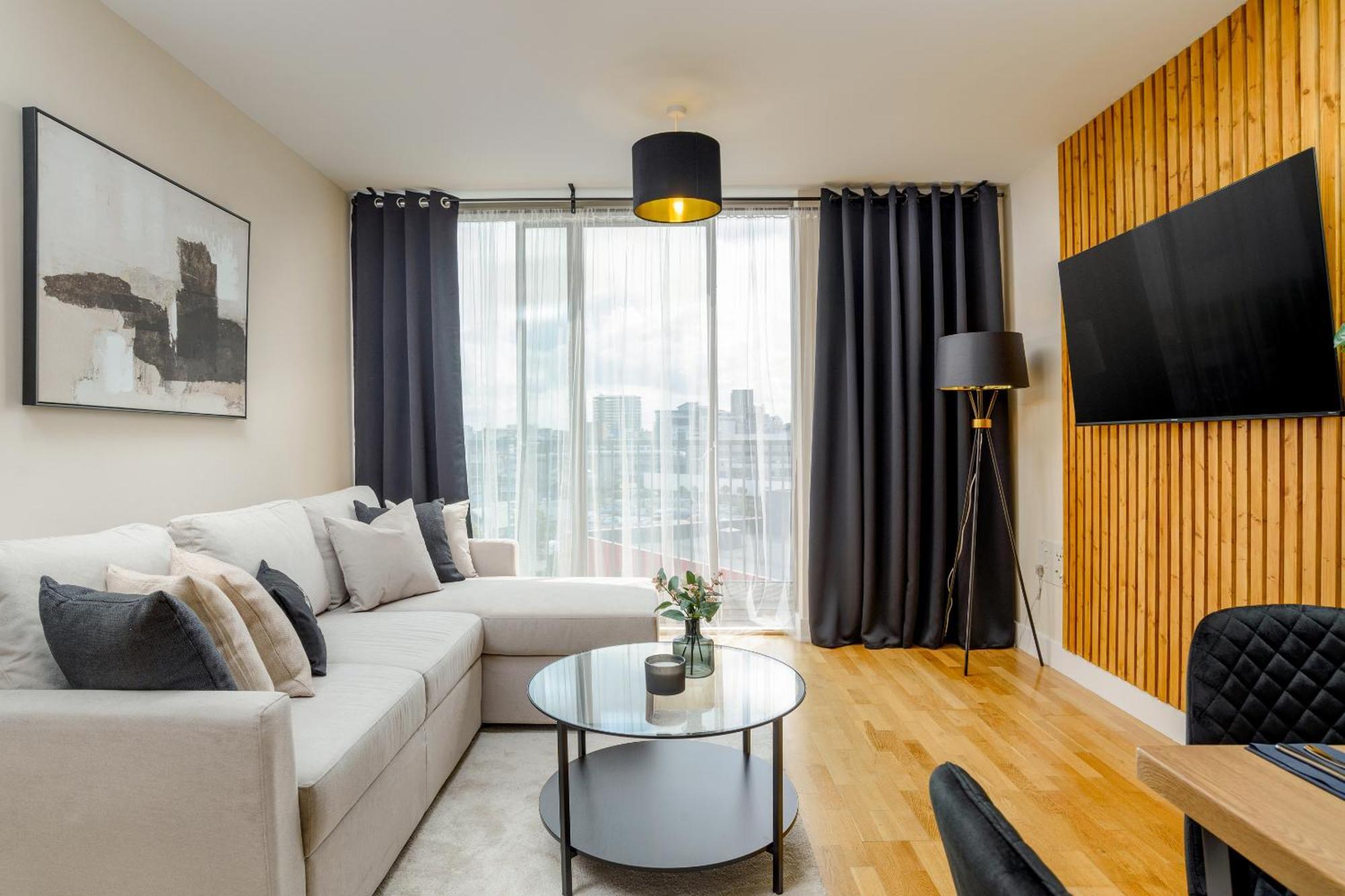Premium Apartment - Allocated Parking - Great Location Plymouth Bilik gambar